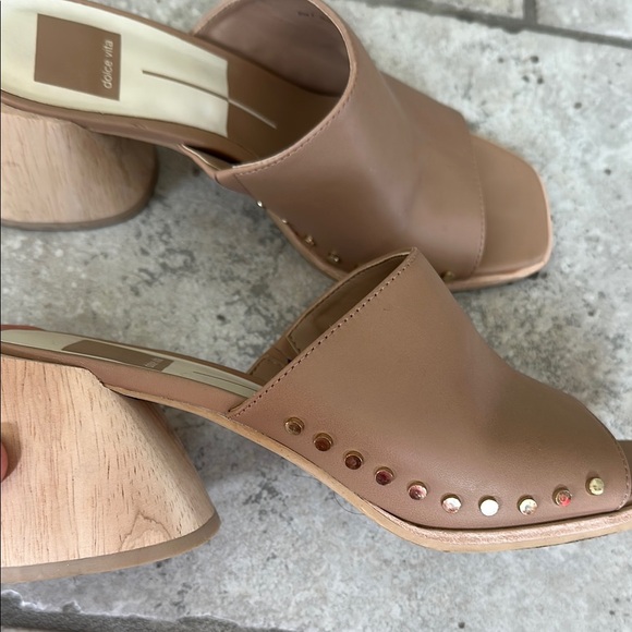 Dolce Vita Tan Mules Elegant Comfort GREAT DEAL LIKE NEW - Picture 9 of 11